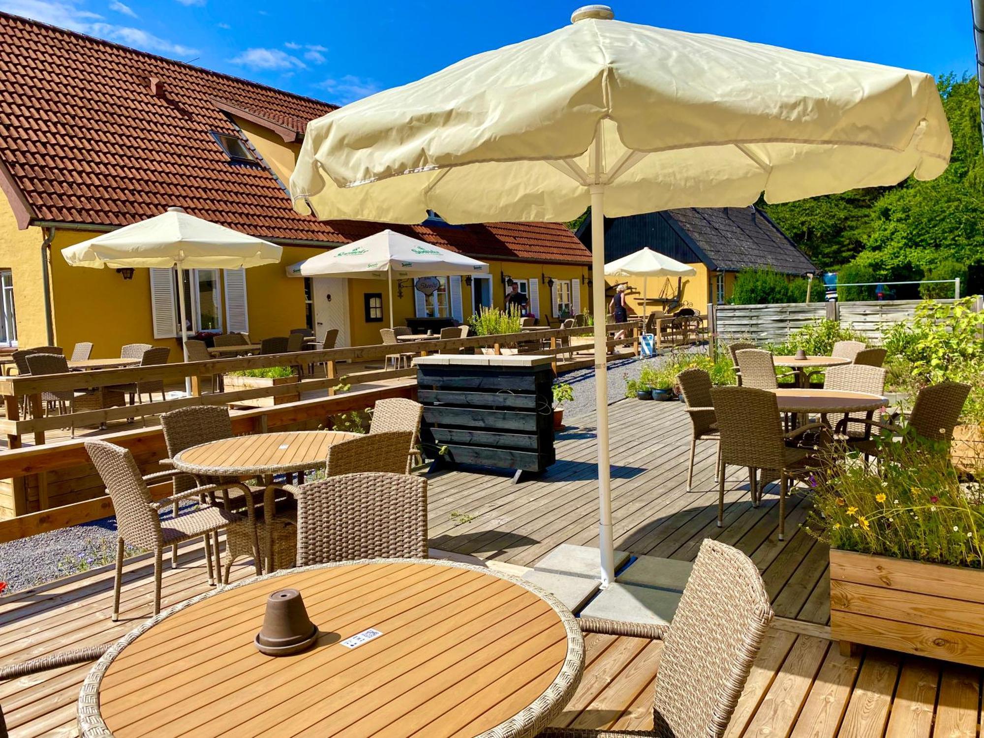 Hotel Skovly Rønne Exteriör bild