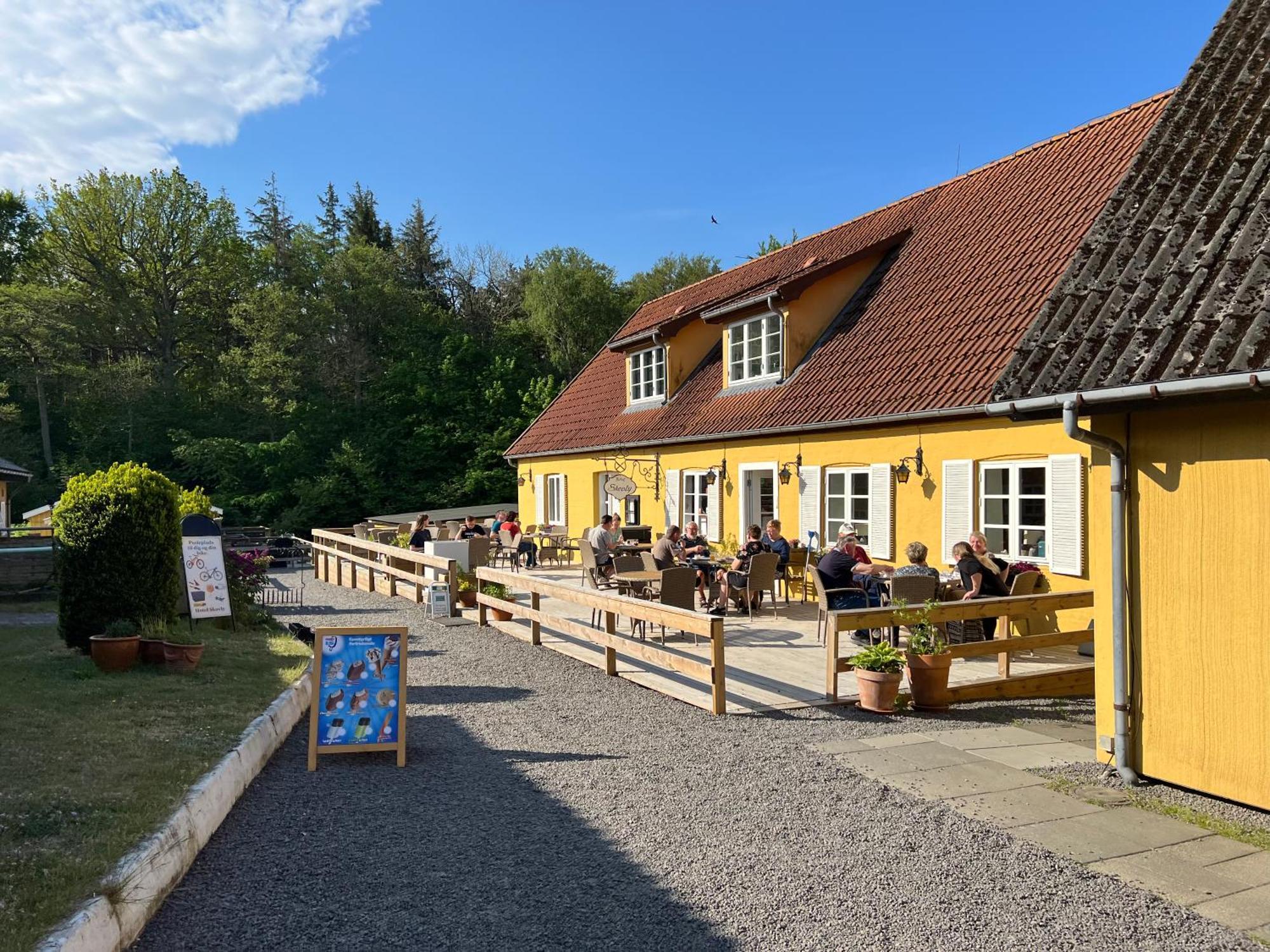 Hotel Skovly Rønne Exteriör bild