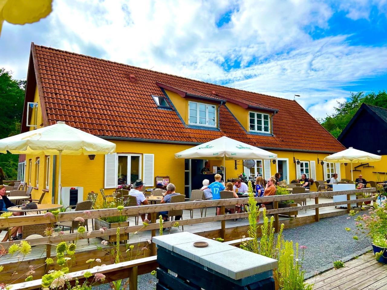 Hotel Skovly Rønne Exteriör bild
